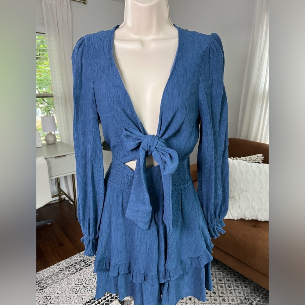 Size small Saints + Secrets blue long sleeved flowy dress